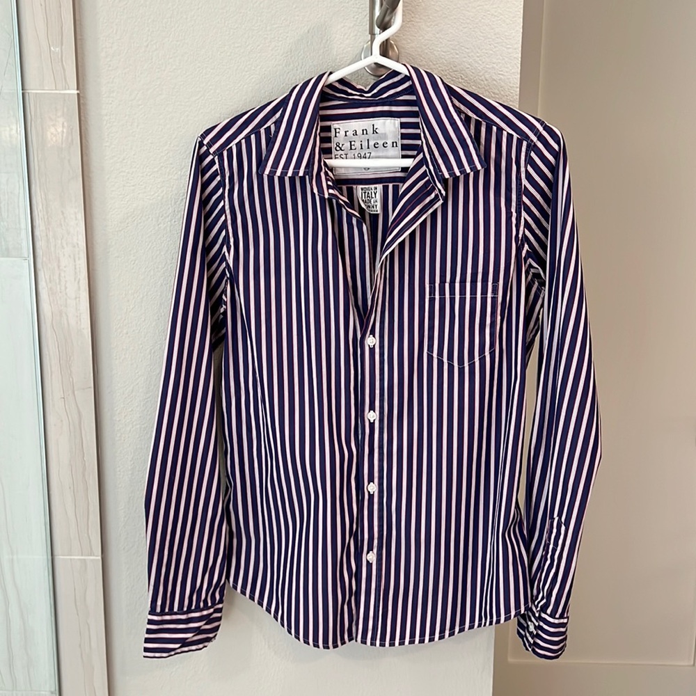 Frank and Eileen Barry shirt. Navy, red and white. Size Medium.